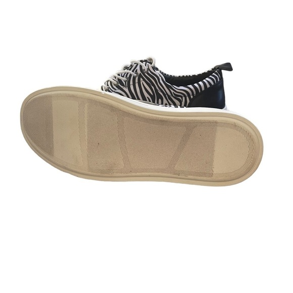 I.N.C. Men’s Emery Animal Print Sneaker - Picture 7 of 7